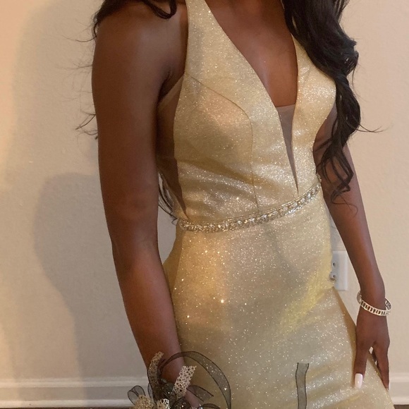 Prom dress - Picture 4 of 4